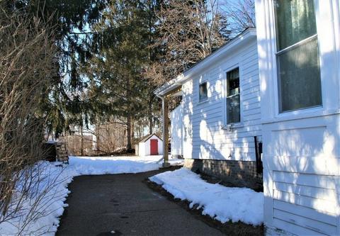 20 Park St, Ware, MA 01082 photo 5