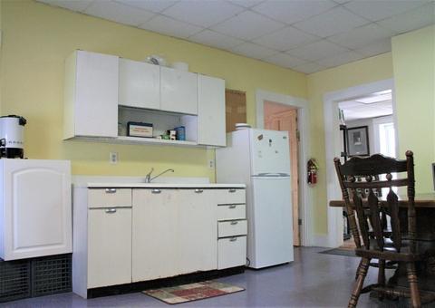 20 Park St, Ware, MA 01082 photo 14