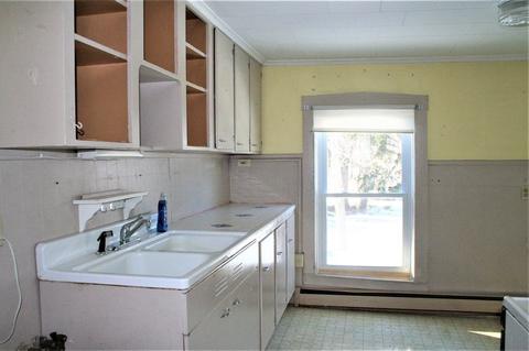20 Park St, Ware, MA 01082 photo 17