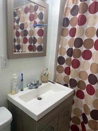 13 Lyon St, Worcester, MA 01604 photo 11