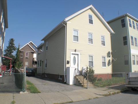 13 Lyon St, Worcester, MA 01604 photo 1