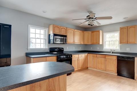 2 Umbagog Dr, Worcester, MA 01604 photo 2