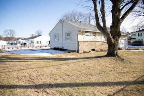 405 Chicopee St, Chicopee, MA 01013 photo 3
