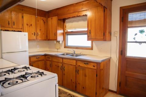 405 Chicopee St, Chicopee, MA 01013 photo 10