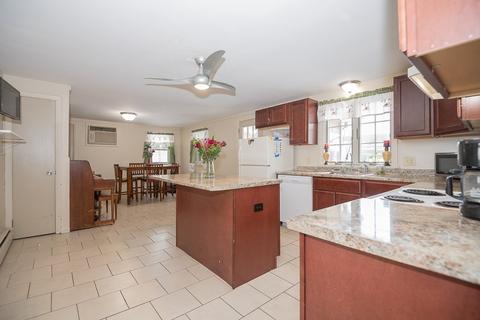 15 Nancy Dr, Webster, MA 01570 photo 9