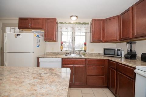 15 Nancy Dr, Webster, MA 01570 photo 10