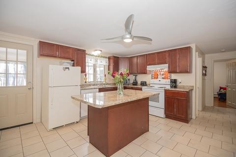 15 Nancy Dr, Webster, MA 01570 photo 8