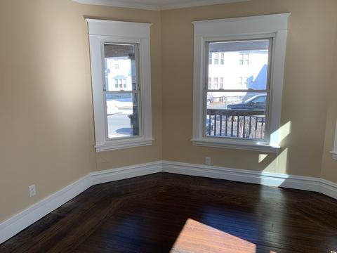 104 Pasadena St, Springfield, MA 01108 photo 3