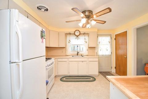 12 Brittany Rd, Springfield, MA 01151 photo 8