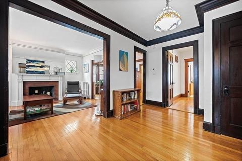 47 Bowker St, Brookline, MA 02445 photo 4
