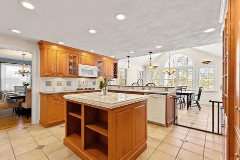 44 Lantern Ln, Sharon, MA 02067 photo 11