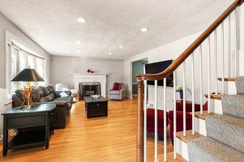 44 Lantern Ln, Sharon, MA 02067 photo 4