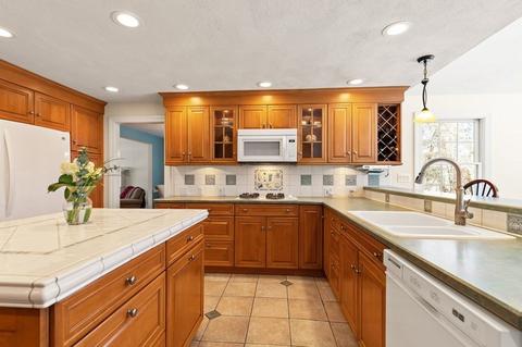 44 Lantern Ln, Sharon, MA 02067 photo 12