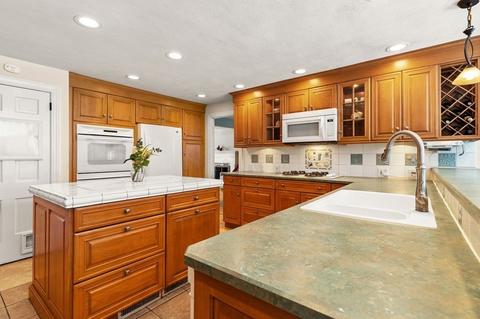 44 Lantern Ln, Sharon, MA 02067 photo 13