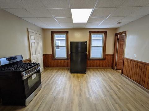 26 Mendon St, Worcester, MA 01604 photo 2
