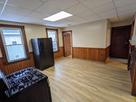 26 Mendon St, Worcester, MA 01604 photo 3