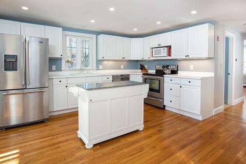 42 Pleasant St, North Reading, MA 01864 photo 1