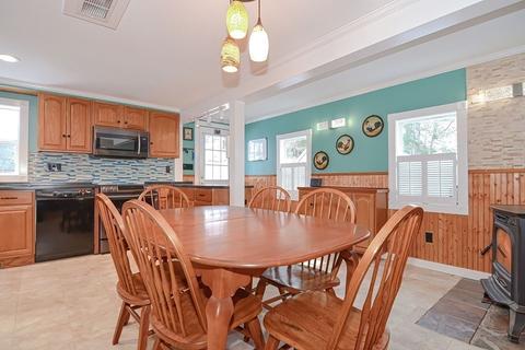 149 Maple St, Warren, MA 01083 photo 8