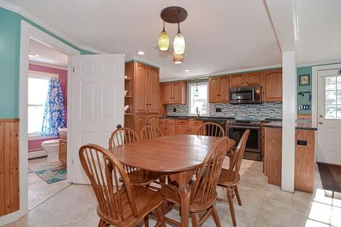 149 Maple St, Warren, MA 01083 photo 4