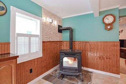 149 Maple St, Warren, MA 01083 photo 5