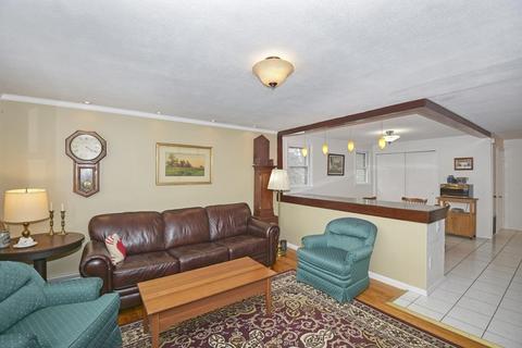 96 Derby St, Worcester, MA 01604 photo 4