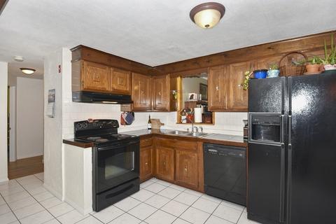 96 Derby St, Worcester, MA 01604 photo 11
