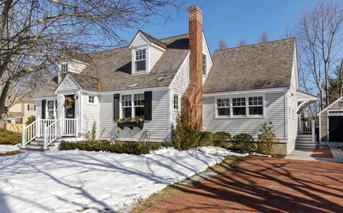 62 School St, Hingham, MA 02043 photo 2