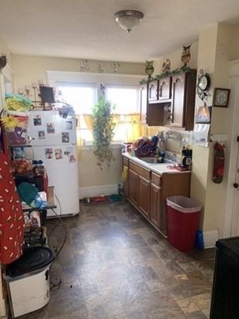 77 E Alvord St, Springfield, MA 01108 photo 13