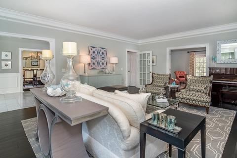 81 Monadnock Rd, Wellesley, MA 02481 photo 9