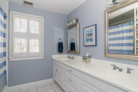 81 Monadnock Rd, Wellesley, MA 02481 photo 19