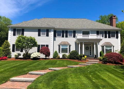 81 Monadnock Rd, Wellesley, MA 02481 photo 1