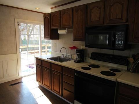 39 Crestmont St, Springfield, MA 01108 photo 4