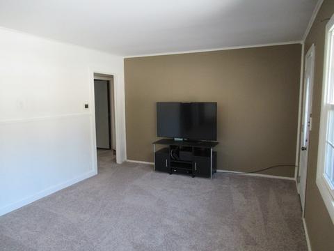39 Crestmont St, Springfield, MA 01108 photo 8