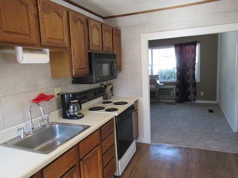 39 Crestmont St, Springfield, MA 01108 photo 3