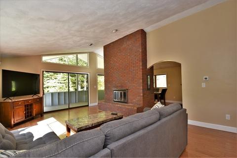126 Willow Rd, Boxford, MA 01921 photo 4