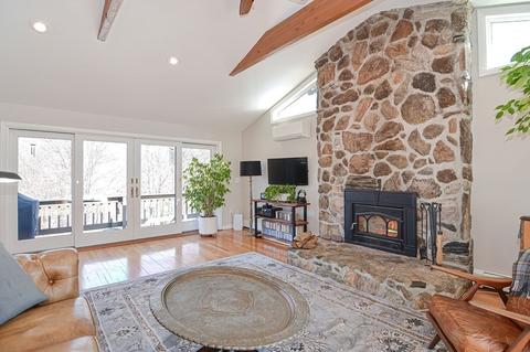 89 Mowry St, Mendon, MA 01756 photo 4