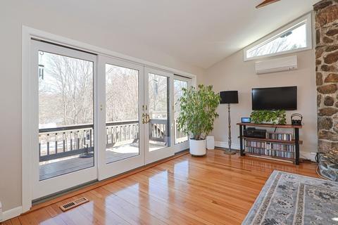 89 Mowry St, Mendon, MA 01756 photo 9