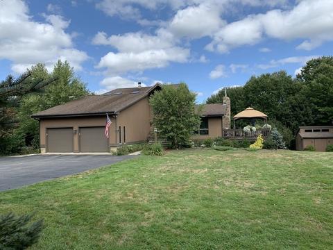 89 Mowry St, Mendon, MA 01756 photo 1