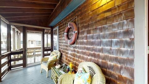 8 Cameron St, Wareham, MA 02532 photo 4