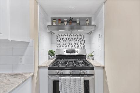 877 Washington St, Gloucester, MA 01930 photo 4