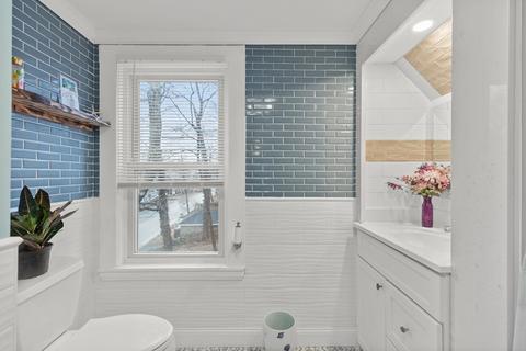 877 Washington St, Gloucester, MA 01930 photo 6