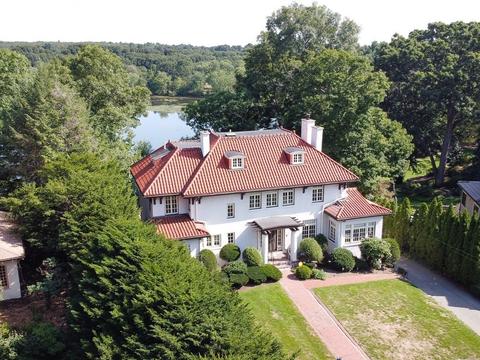 34 Everett Ave, Winchester, MA 01890 photo 2