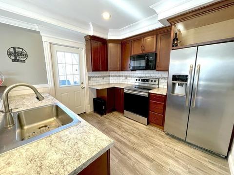 218 Prospect St, Chicopee, MA 01013 photo 7