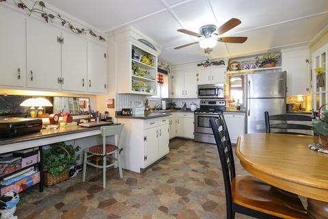 169 Bay State Rd, Chicopee, MA 01020 photo 8