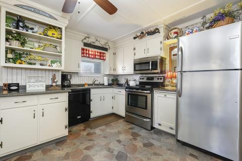 169 Bay State Rd, Chicopee, MA 01020 photo 10