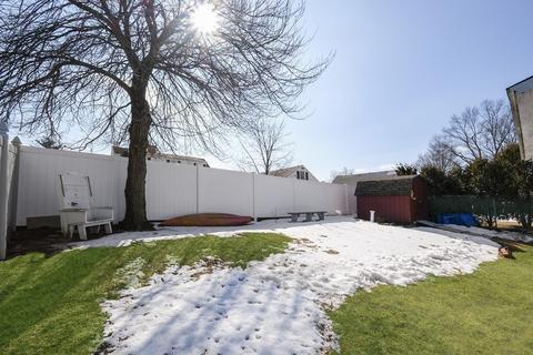 169 Bay State Rd, Chicopee, MA 01020 photo 2