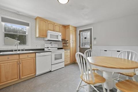 112 Acton St, Maynard, MA 01754 photo 4
