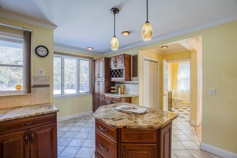 51 Washington Rd, Springfield, MA 01108 photo 11