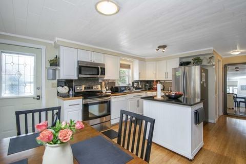326 Parkerview, Springfield, MA 01129 photo 3