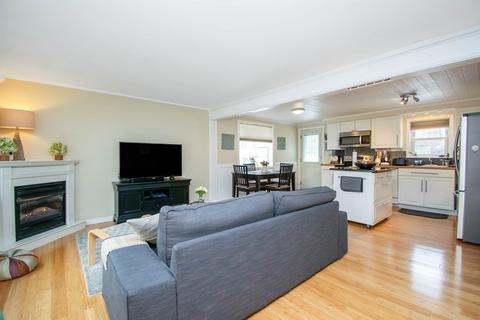 326 Parkerview, Springfield, MA 01129 photo 7